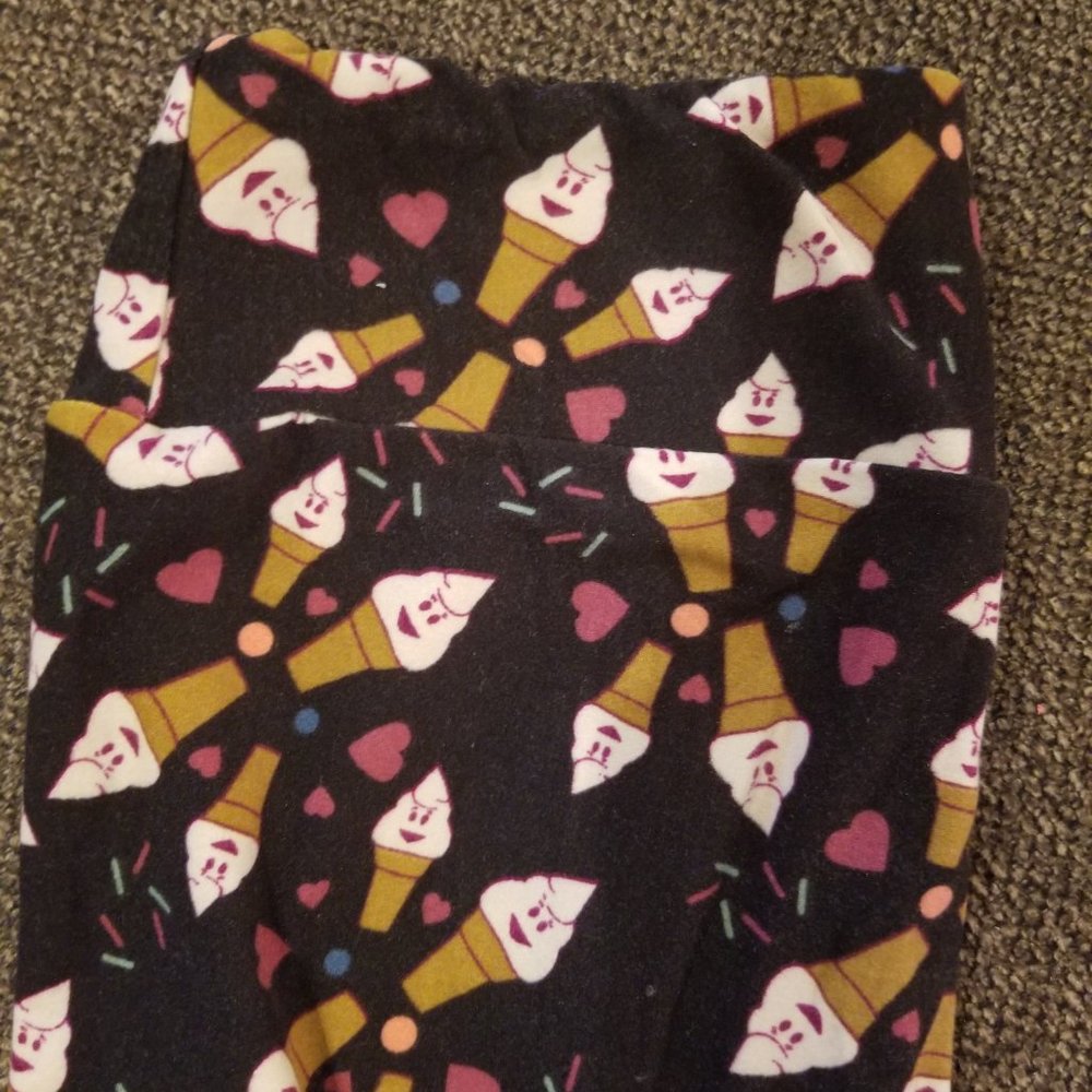 LulaRoe OS leggings - EUC Ice cream cones & hearts - Picture 2 of 7